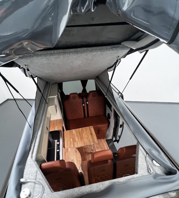 2017 T6 Transporter T28 SWB DSG Highline - Image 10