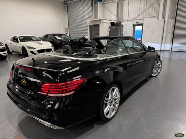 2014 Mercedes-Benz E250 CDI AMG Sport Cabriolet G-Tronic - Image 5