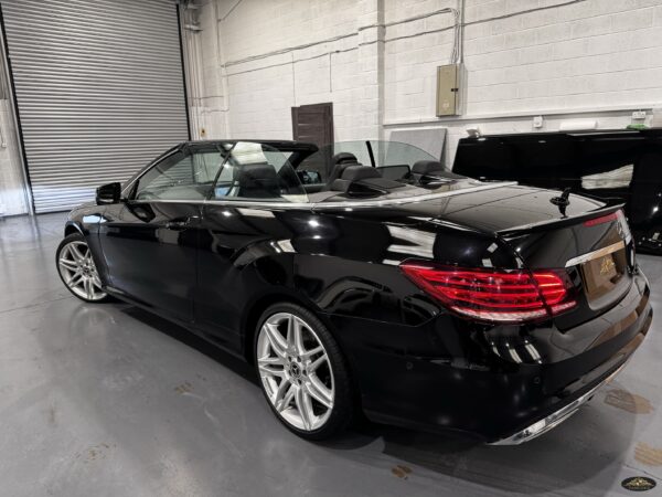 2014 Mercedes-Benz E250 CDI AMG Sport Cabriolet G-Tronic - Image 4