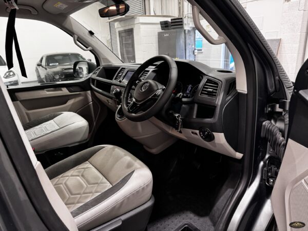 2019 VW Transporter T6 T32 150BHP Euro6 LWB Highline (Inc VAT) - Image 25