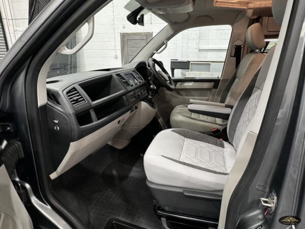 2019 VW Transporter T6 T32 150BHP Euro6 LWB Highline (Inc VAT) - Image 27