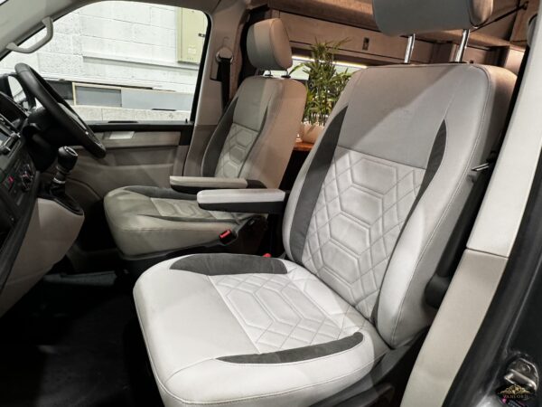 2019 VW Transporter T6 T32 150BHP Euro6 LWB Highline (Inc VAT) - Image 28