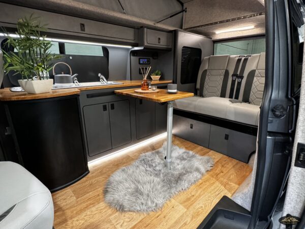 2019 VW Transporter T6 T32 150BHP Euro6 LWB Highline (Inc VAT) - Image 10