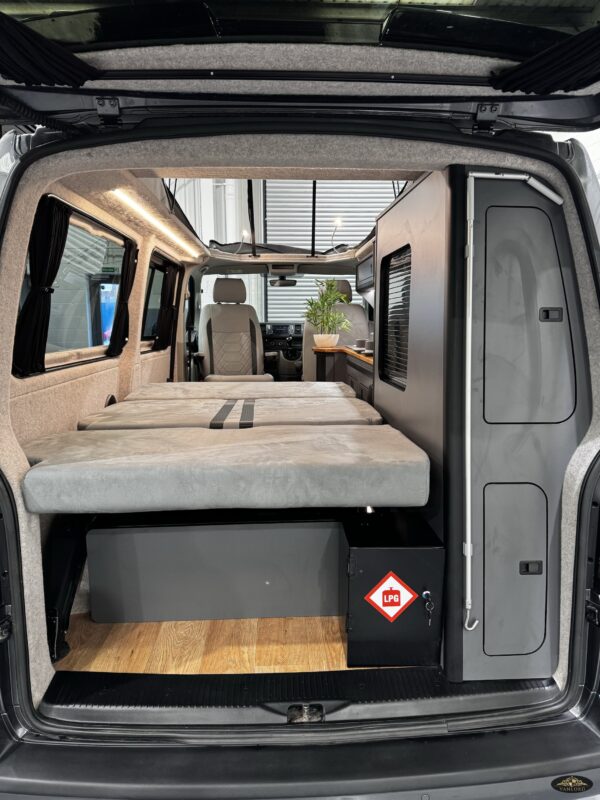 2019 VW Transporter T6 T32 150BHP Euro6 LWB Highline (Inc VAT) - Image 24
