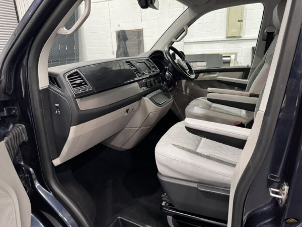 2019 VW Transporter T6 T32 150BHP Euro6 DSG SWB Highline (NO VAT) - Image 13