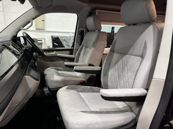 2019 VW Transporter T6 T32 150BHP Euro6 DSG SWB Highline (NO VAT) - Image 12