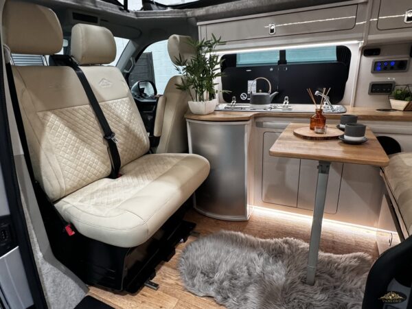 2018 VW Transporter T6 T32 150BHP Euro6 DSG SWB Highline (NO VAT) - Image 11