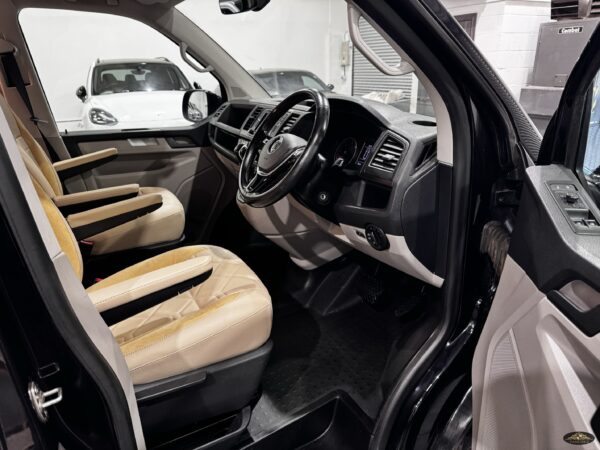 2017 VW Transporter T6 T32 204BHP Euro6 DSG SWB Highline (NO VAT) - Image 21