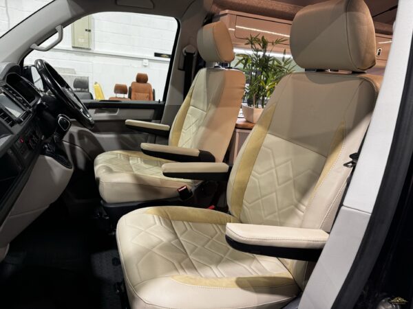 2017 VW Transporter T6 T32 204BHP Euro6 DSG SWB Highline (NO VAT) - Image 24