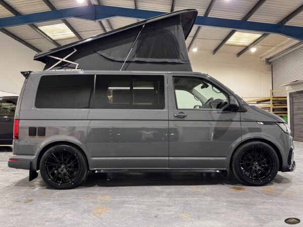 2021 VW Transporter T6.1 T32 4motion 204BHP Euro6 7sp DSG SWB - Image 5