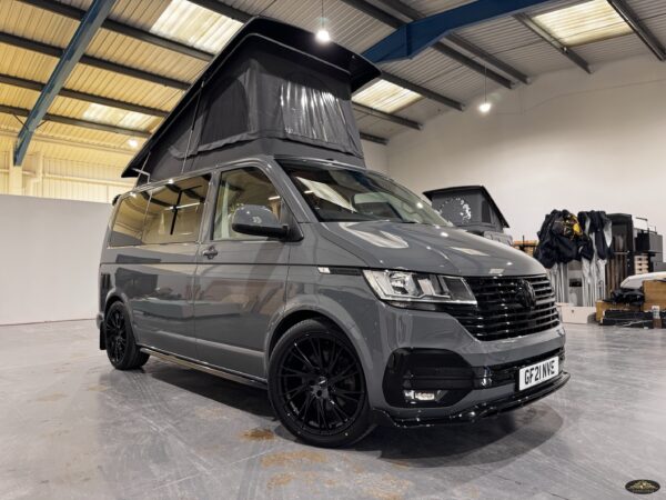 2021 VW Transporter T6.1 T32 4motion 204BHP Euro6 7sp DSG SWB - Image 4