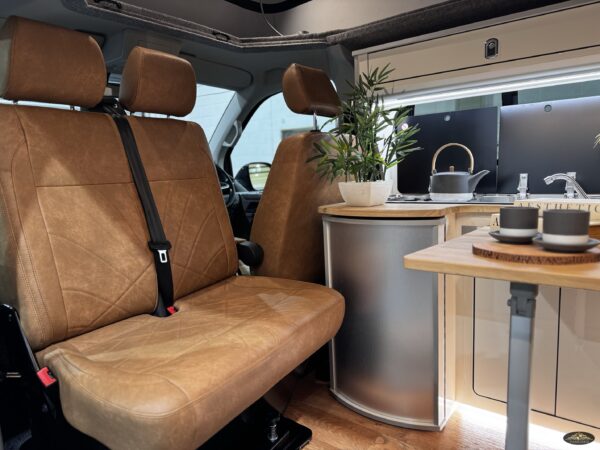 2021 VW Transporter T6.1 T32 4motion 204BHP Euro6 7sp DSG SWB - Image 16