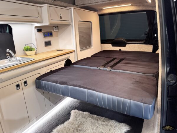 2022 VW Transporter T6.1 T32 150BHP Euro6 7sp DSG LWB - Image 37