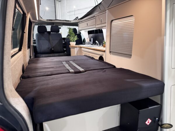 2022 VW Transporter T6.1 T32 150BHP Euro6 7sp DSG LWB - Image 40