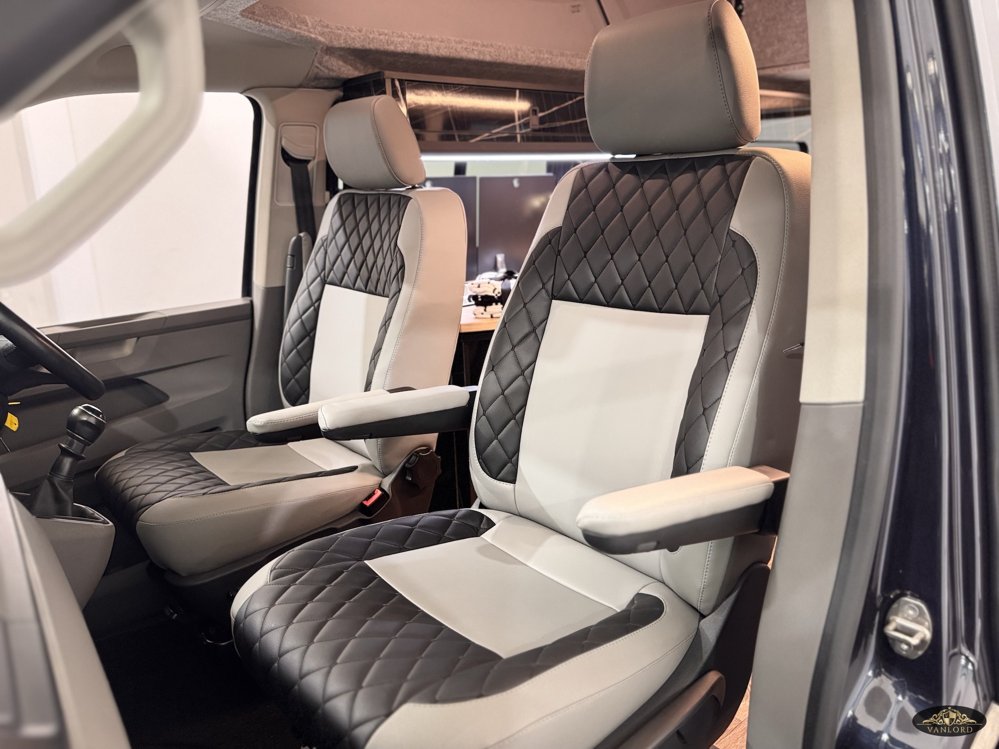 2020 VW Transporter T6.1 T32 110BHP Euro6 5sp Manual SWB - Image 22