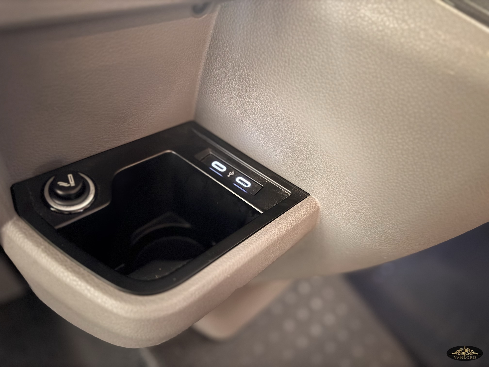 2020 VW Transporter T6.1 T32 110BHP Euro6 5sp Manual SWB - Image 19