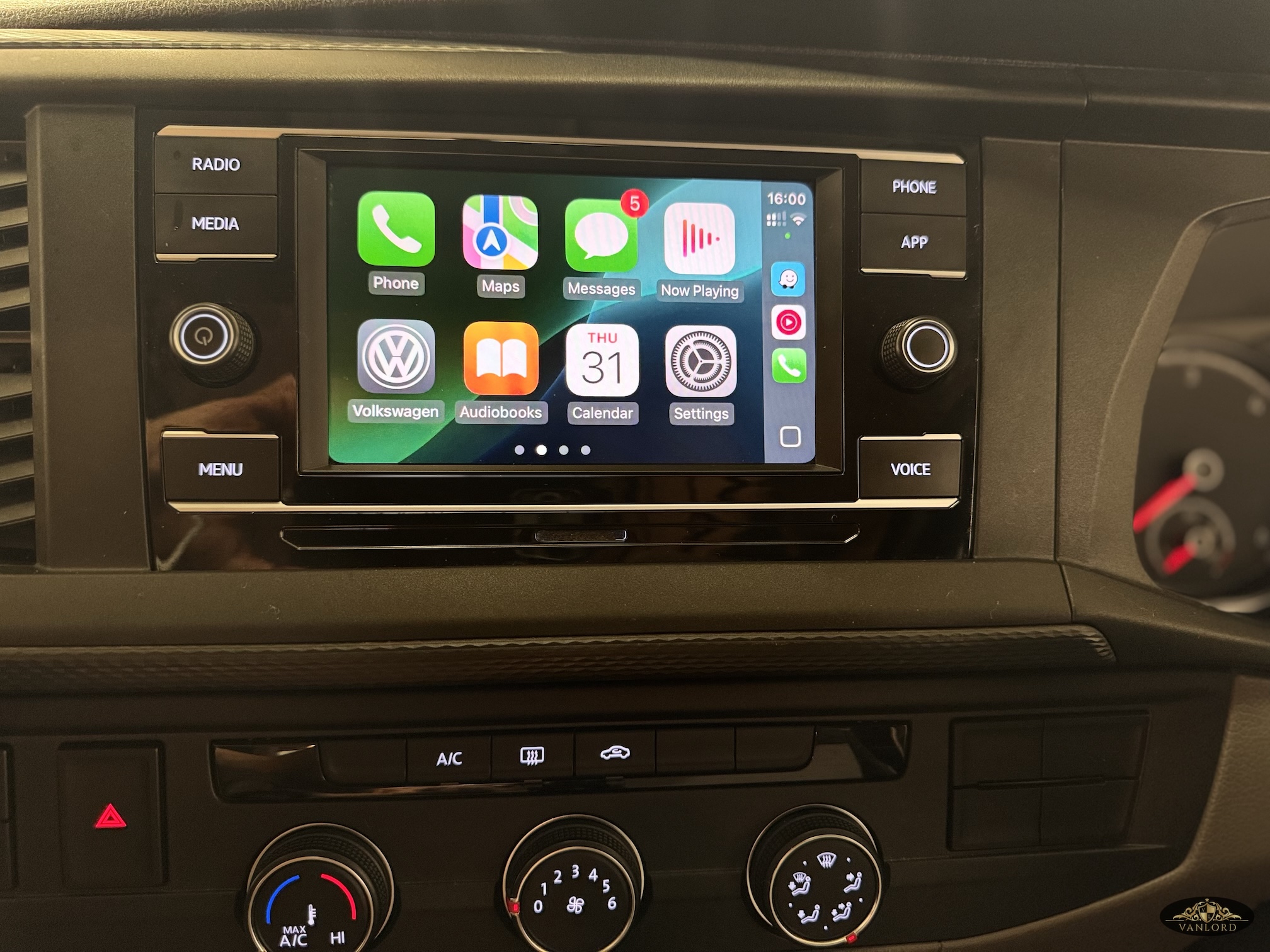 2020 VW Transporter T6.1 T32 110BHP Euro6 5sp Manual SWB - Image 21