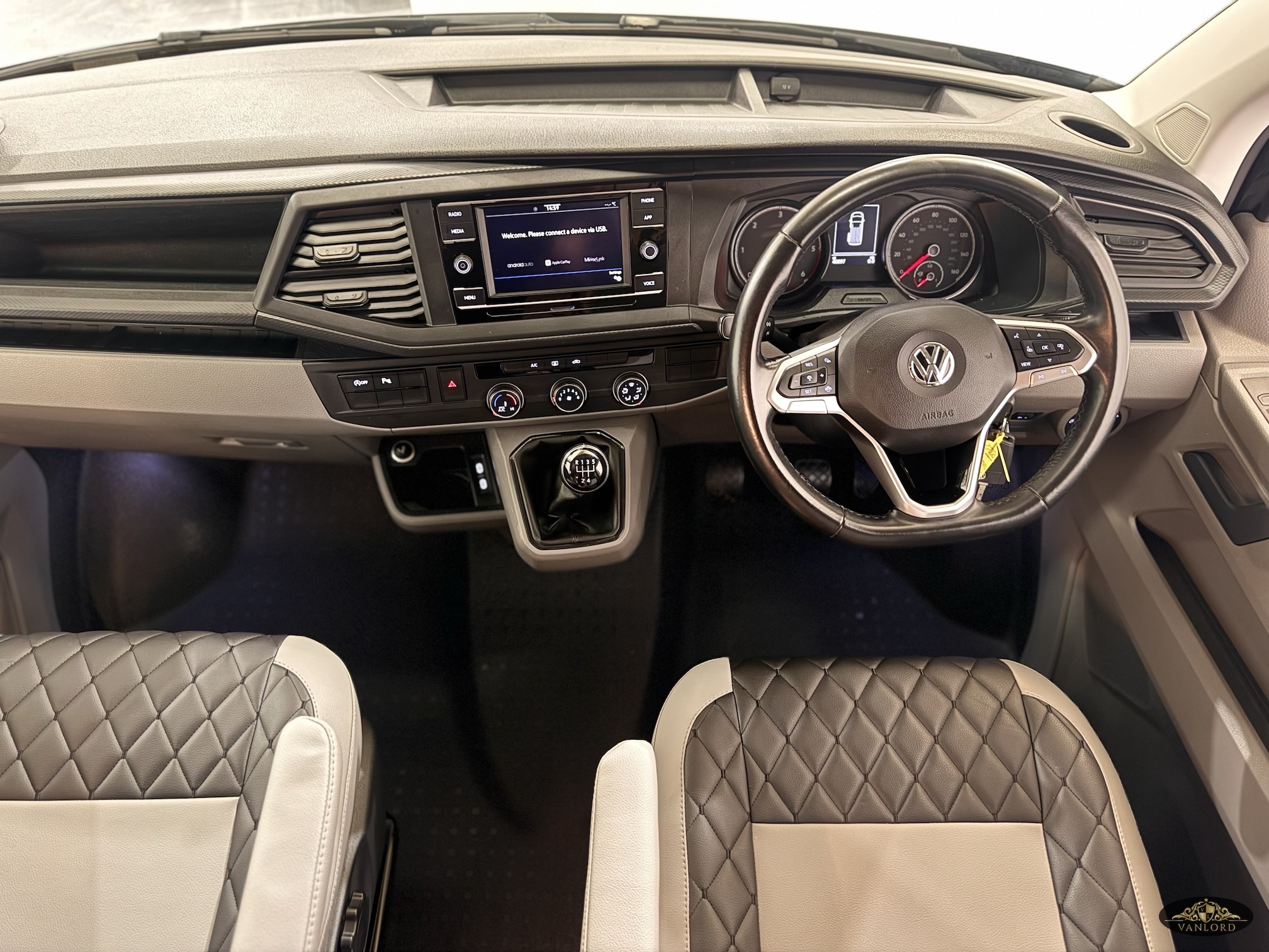 2020 VW Transporter T6.1 T32 110BHP Euro6 5sp Manual SWB - Image 24