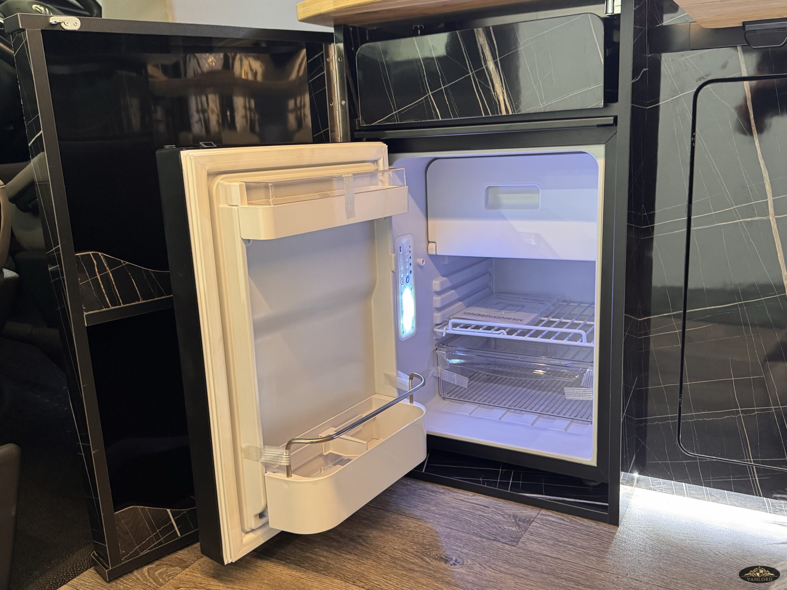 2020 VW Transporter T6.1 T32 110BHP Euro6 5sp Manual SWB - Image 33