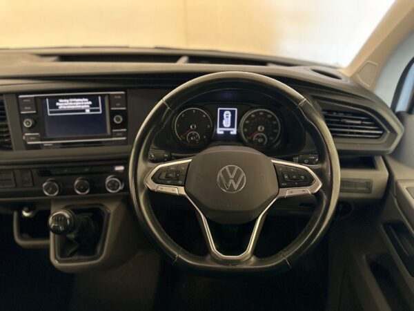 2021 VW Transporter T6.1 T32 150BHP Euro6 6sp Manual LWB - Image 9