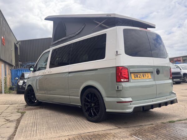2021 VW Transporter T6.1 T32 150BHP Euro6 6sp Manual LWB - Image 5