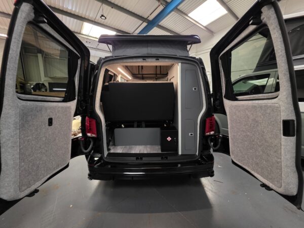 2021 VW Transporter T6.1 T32 110BHP Euro6 5sp Manual SWB - Image 26