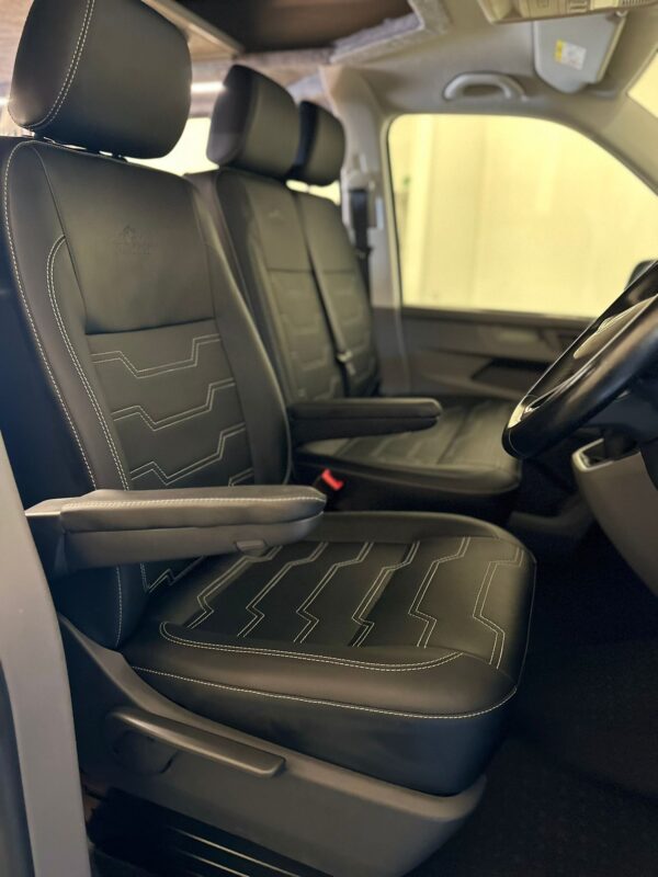 2021 VW Transporter T6.1 T32 150BHP Euro6 6sp Manual LWB - Image 7