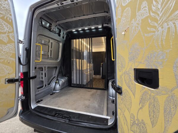 2018 VW Crafter CR35 140BHP Euro6 6sp Manual L3H3 Removable Camper Pod - Image 46