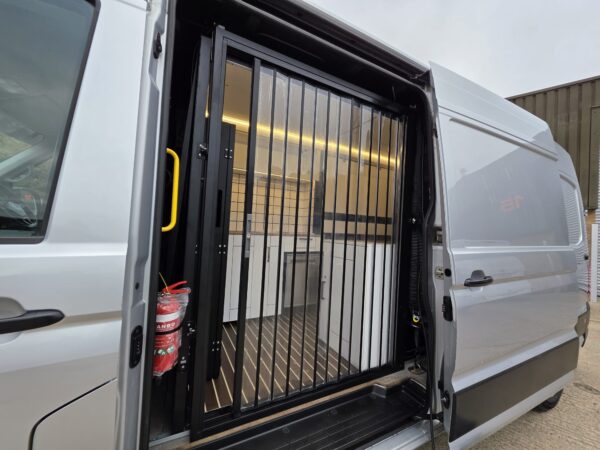 2018 VW Crafter CR35 140BHP Euro6 6sp Manual L3H3 Removable Camper Pod - Image 21