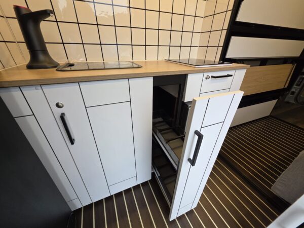 2018 VW Crafter CR35 140BHP Euro6 6sp Manual L3H3 Removable Camper Pod - Image 24