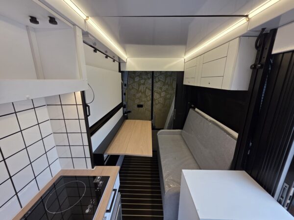 2018 VW Crafter CR35 140BHP Euro6 6sp Manual L3H3 Removable Camper Pod - Image 35