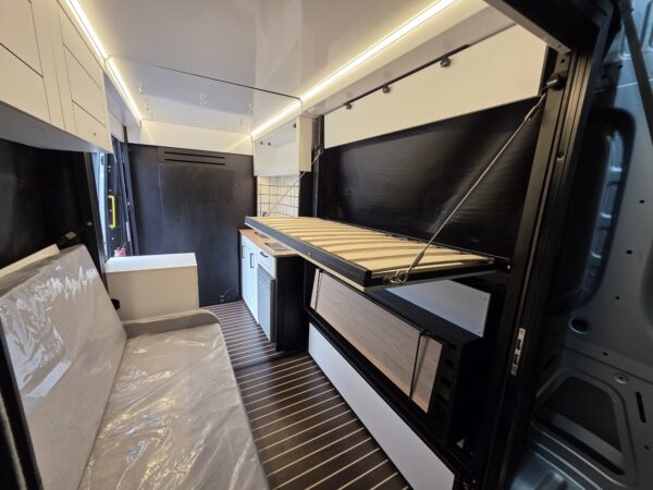 2018 VW Crafter CR35 140BHP Euro6 6sp Manual L3H3 Removable Camper Pod - Image 42
