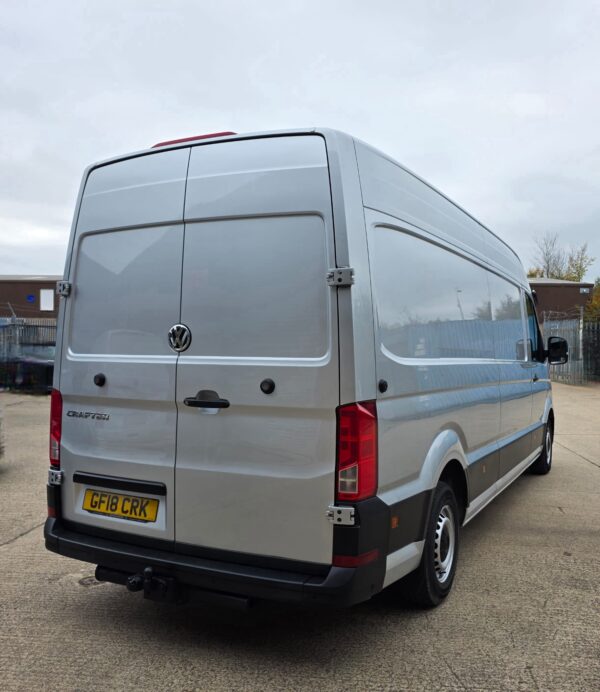 2018 VW Crafter CR35 140BHP Euro6 6sp Manual L3H3 Removable Camper Pod - Image 5