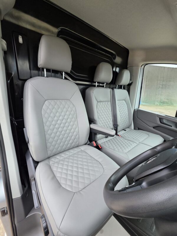 2018 VW Crafter CR35 140BHP Euro6 6sp Manual L3H3 Removable Camper Pod - Image 11