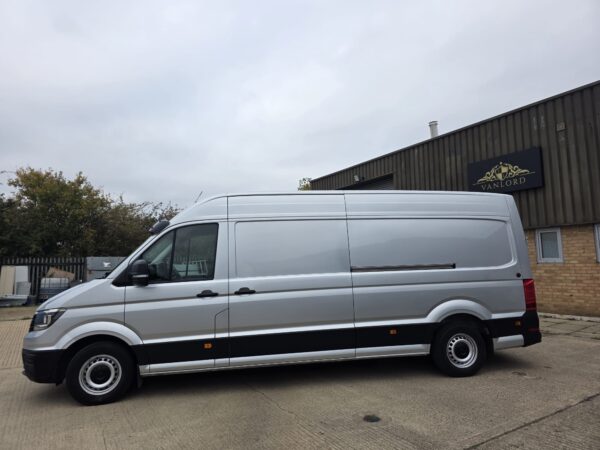 2018 VW Crafter CR35 140BHP Euro6 6sp Manual L3H3 Removable Camper Pod - Image 8