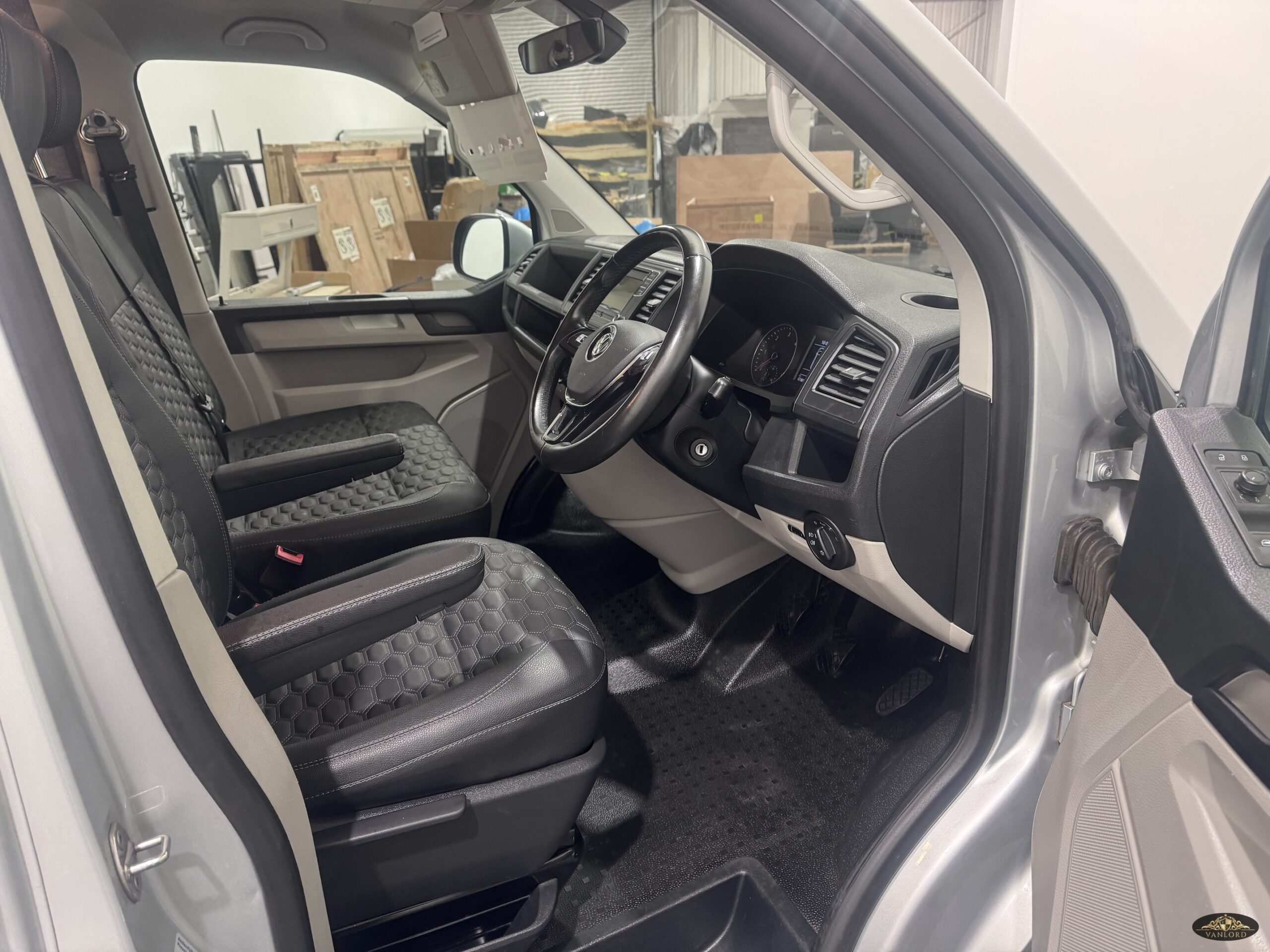 2016 VW Transporter T6 Highline Camper T28 5Sp Manual 102BHP Euro6 SWB - Image 13