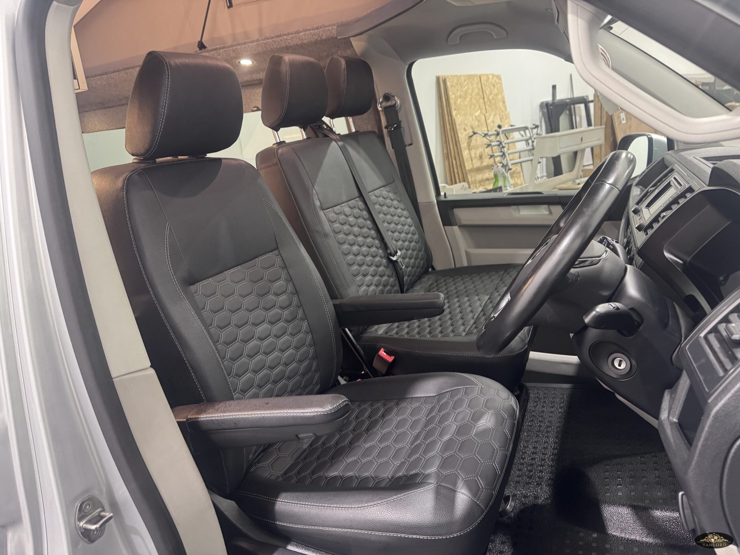 2016 VW Transporter T6 Highline Camper T28 5Sp Manual 102BHP Euro6 SWB - Image 14