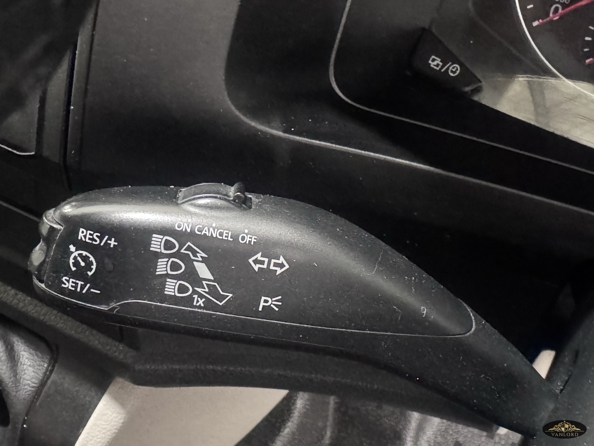 2016 VW Transporter T6 Highline Camper T28 5Sp Manual 102BHP Euro6 SWB - Image 17