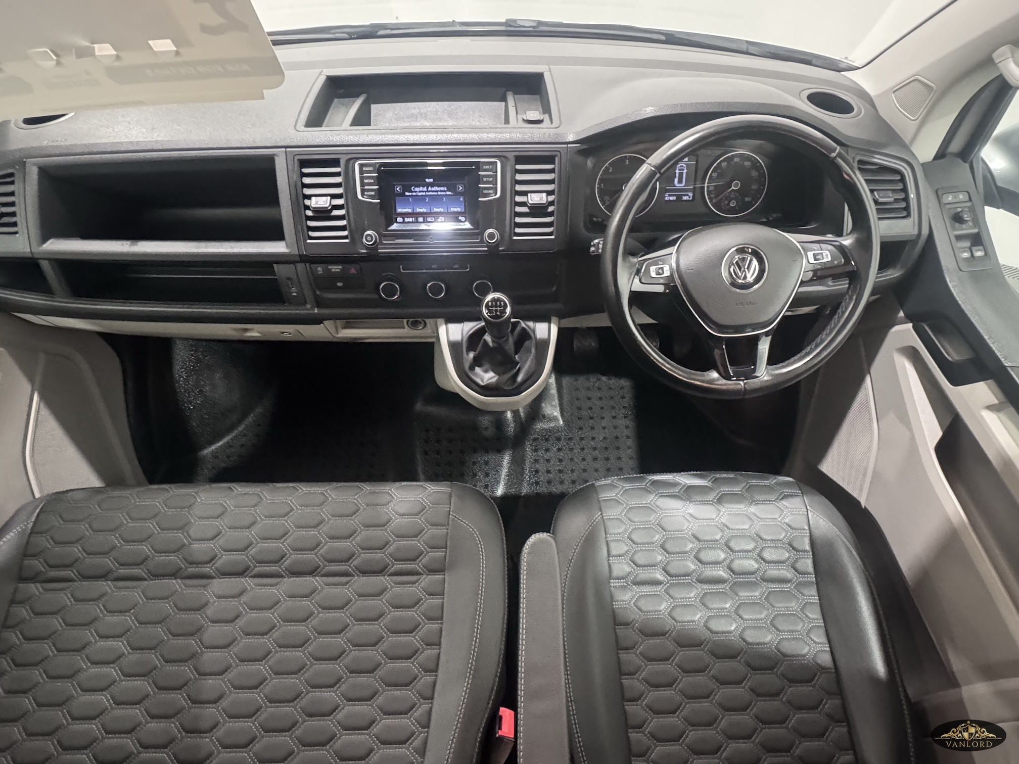 2016 VW Transporter T6 Highline Camper T28 5Sp Manual 102BHP Euro6 SWB - Image 21