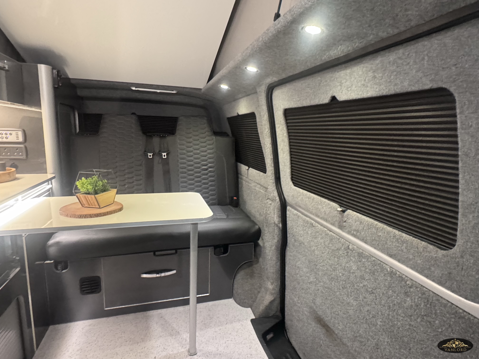 2016 VW Transporter T6 Highline Camper T28 5Sp Manual 102BHP Euro6 SWB - Image 27